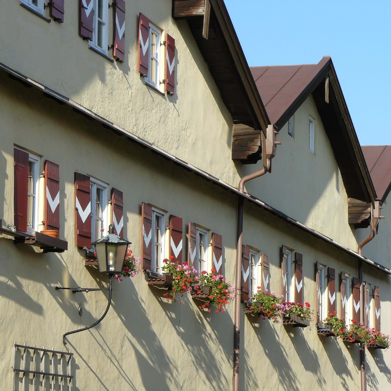 Salinenhäuser in Traunstein.jpg