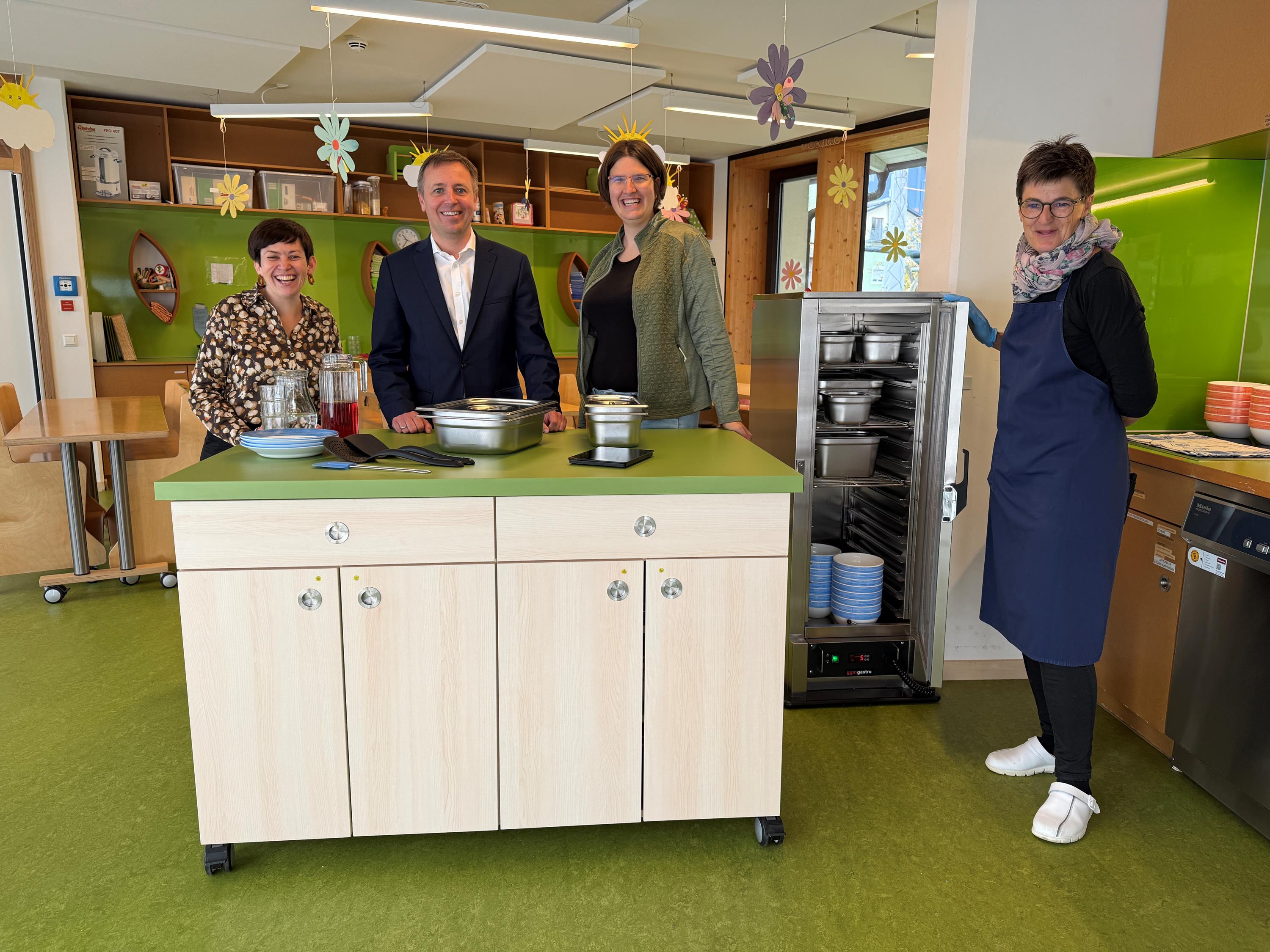 2025 237 OB Besucht Kita Klosterberg Mittagessen