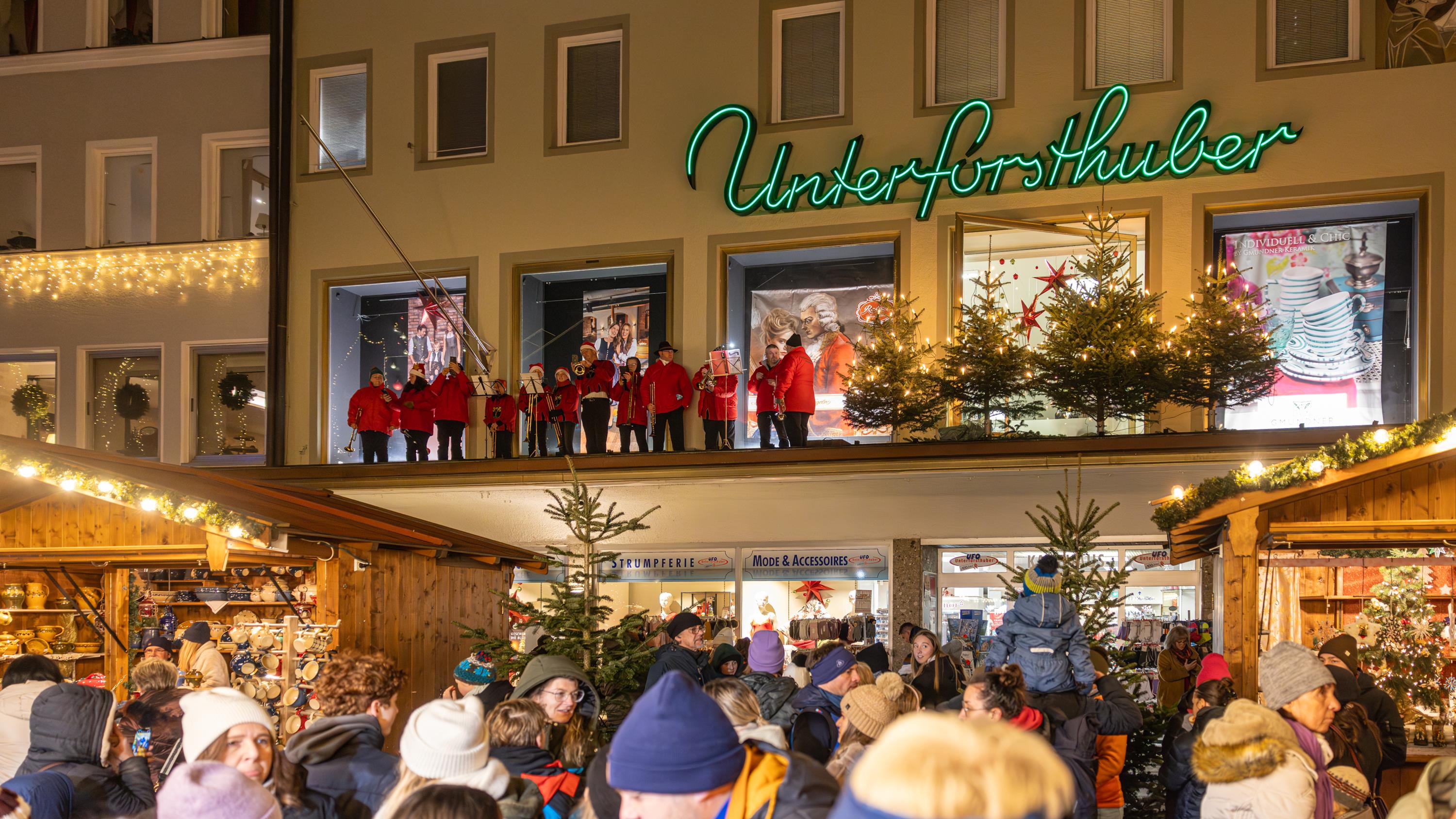 Nikolausbesuch Veitsgromer - Fanfaren © Richard Scheuerecker
