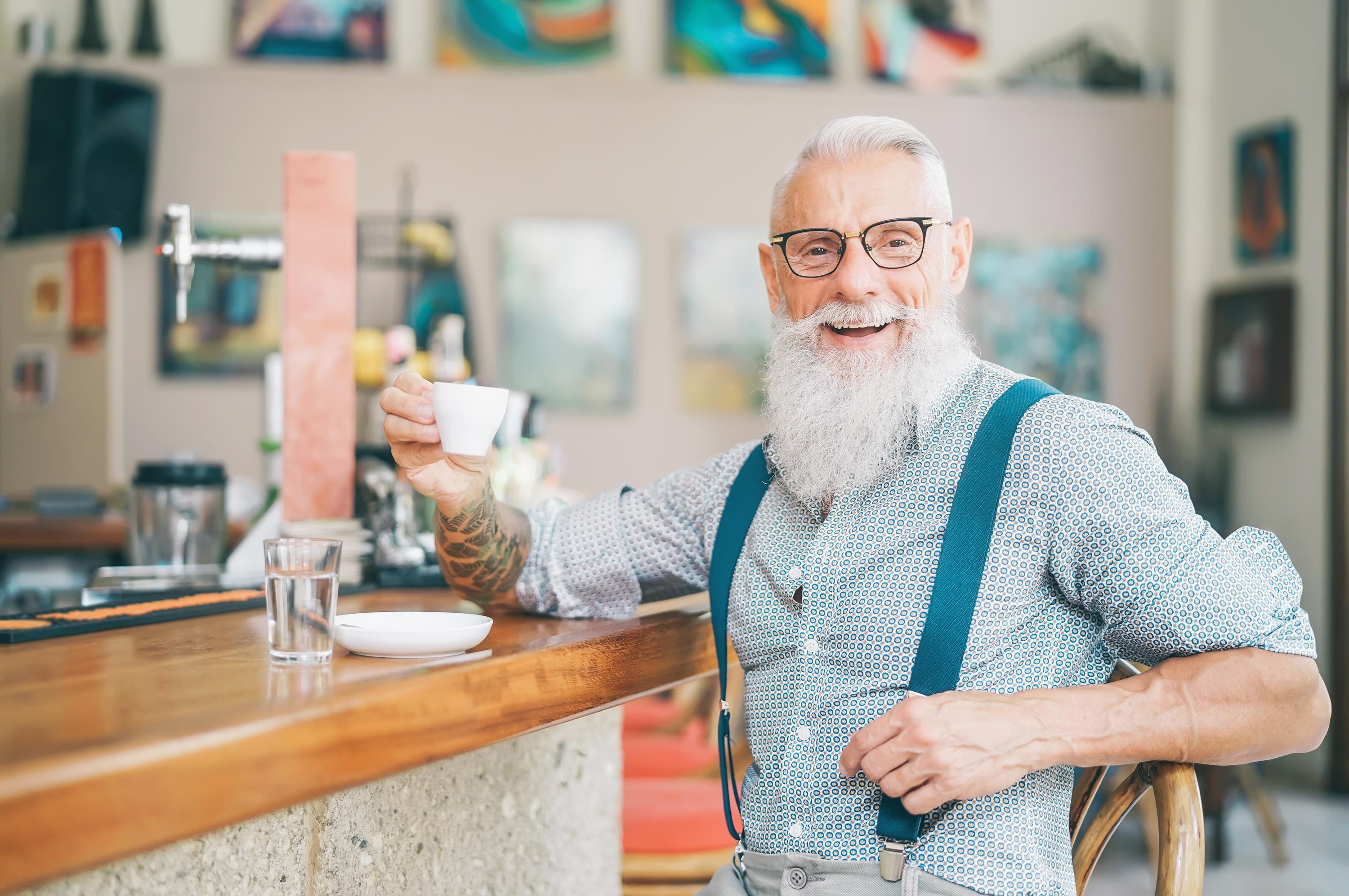 Senior Kaffee iStock Alessandro Biascioli