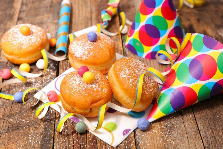 Fasching Krapfen iStock margouillatphotos