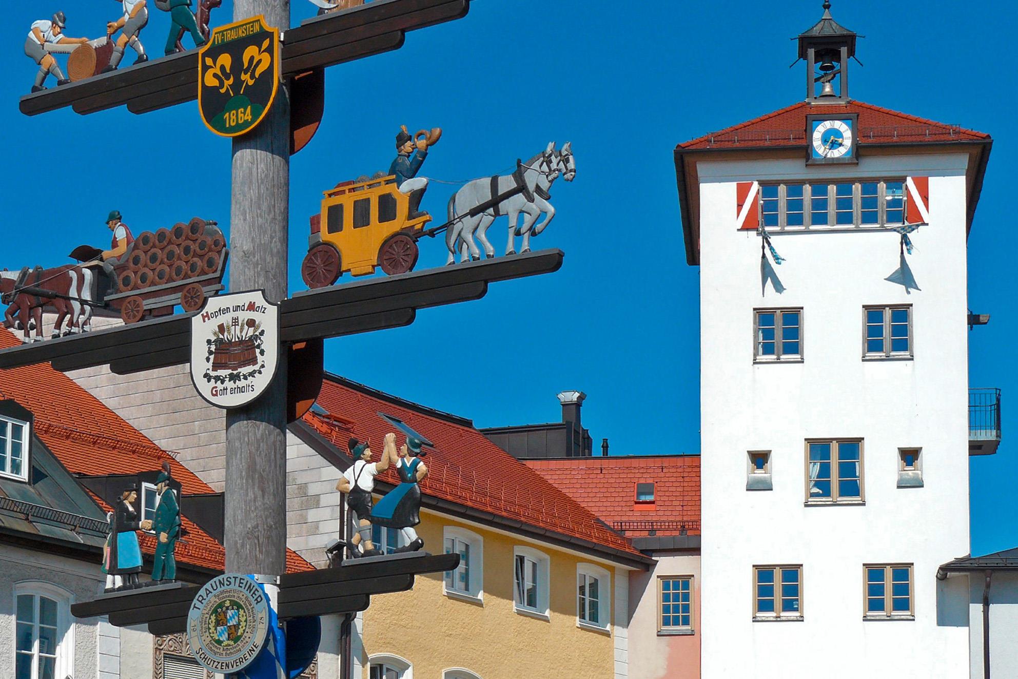 Jacklturm mit Maibaum