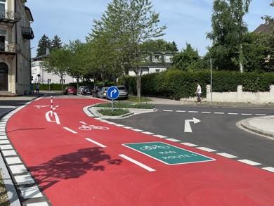 Traunsteins erste Fahrradstraße im Abschnitt zwischen der Haslacher Straße (unterer Teil) / Leonrodstraße ...