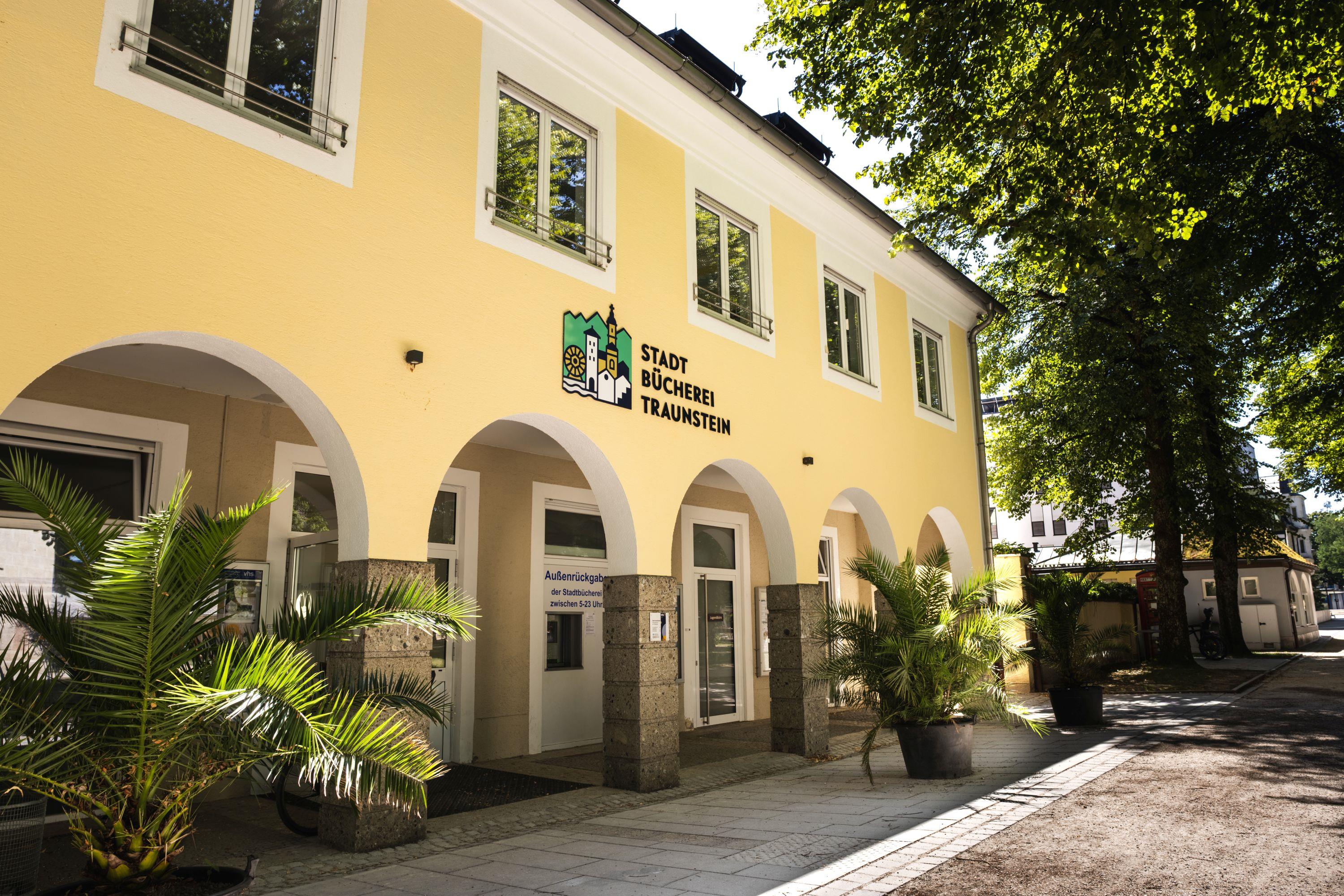 klein Stadtbücherei Traunstein-Außenstellen-16 5