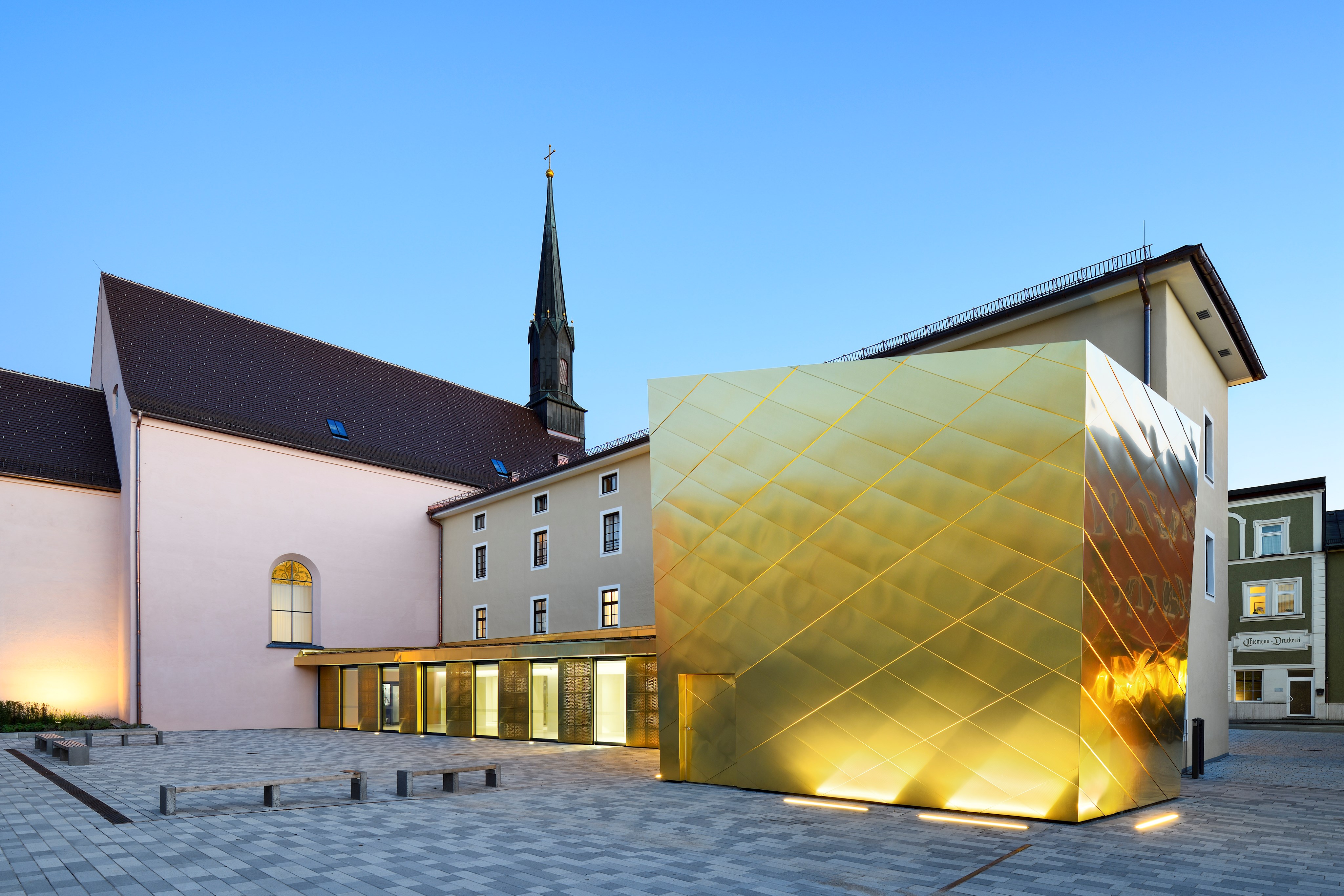 03 Kulturforum Klosterkirche - Goldener Anbau.jpg