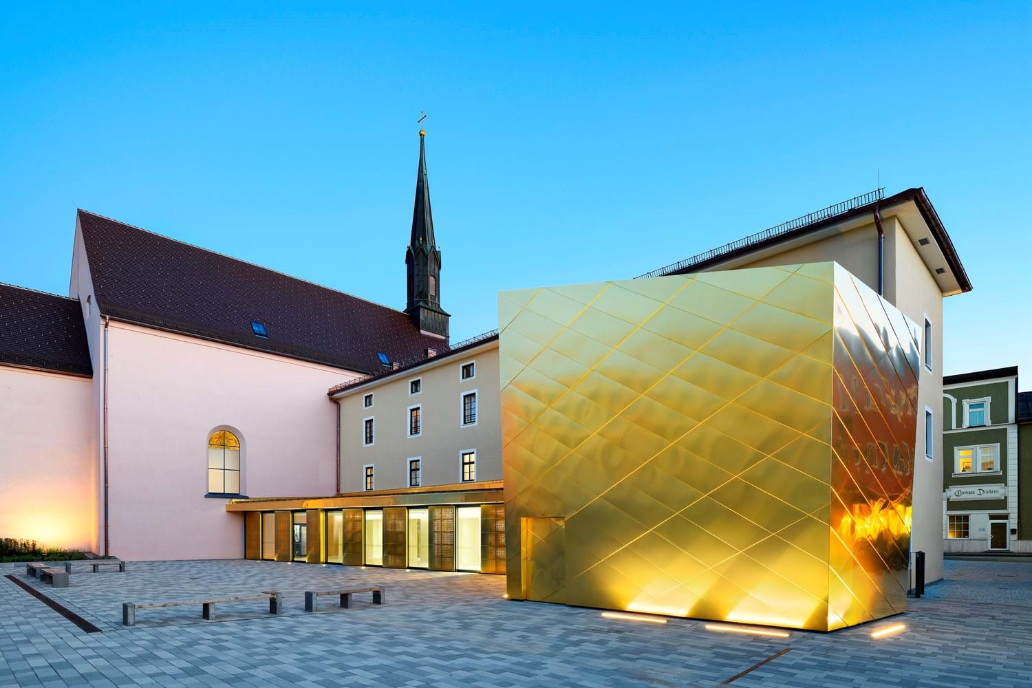 Kulturforum Klosterkirche Grosse Kreisstadt Traunstein