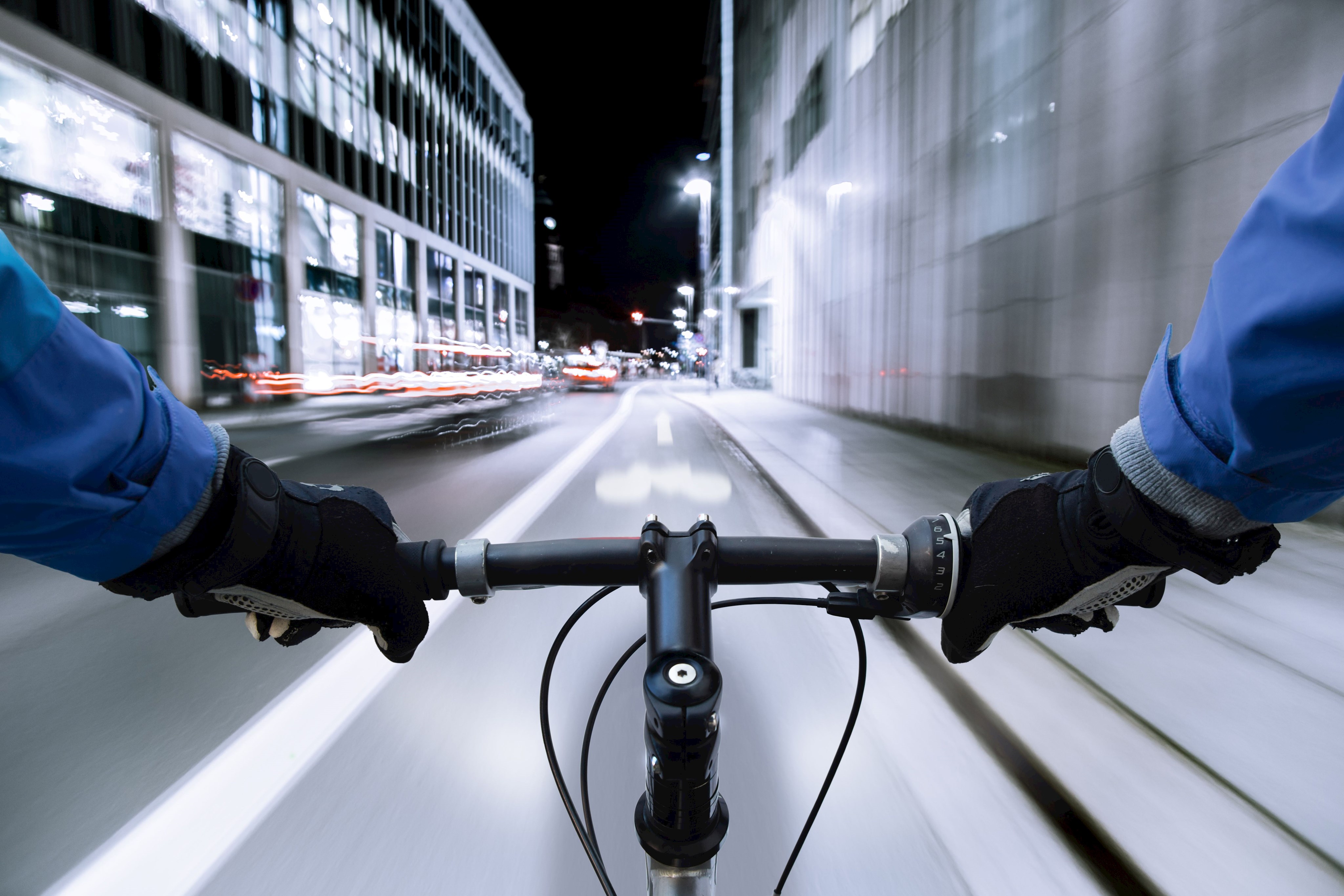 Bei Wind und Wetter: Radfahren in der dunklen Jahreszeit